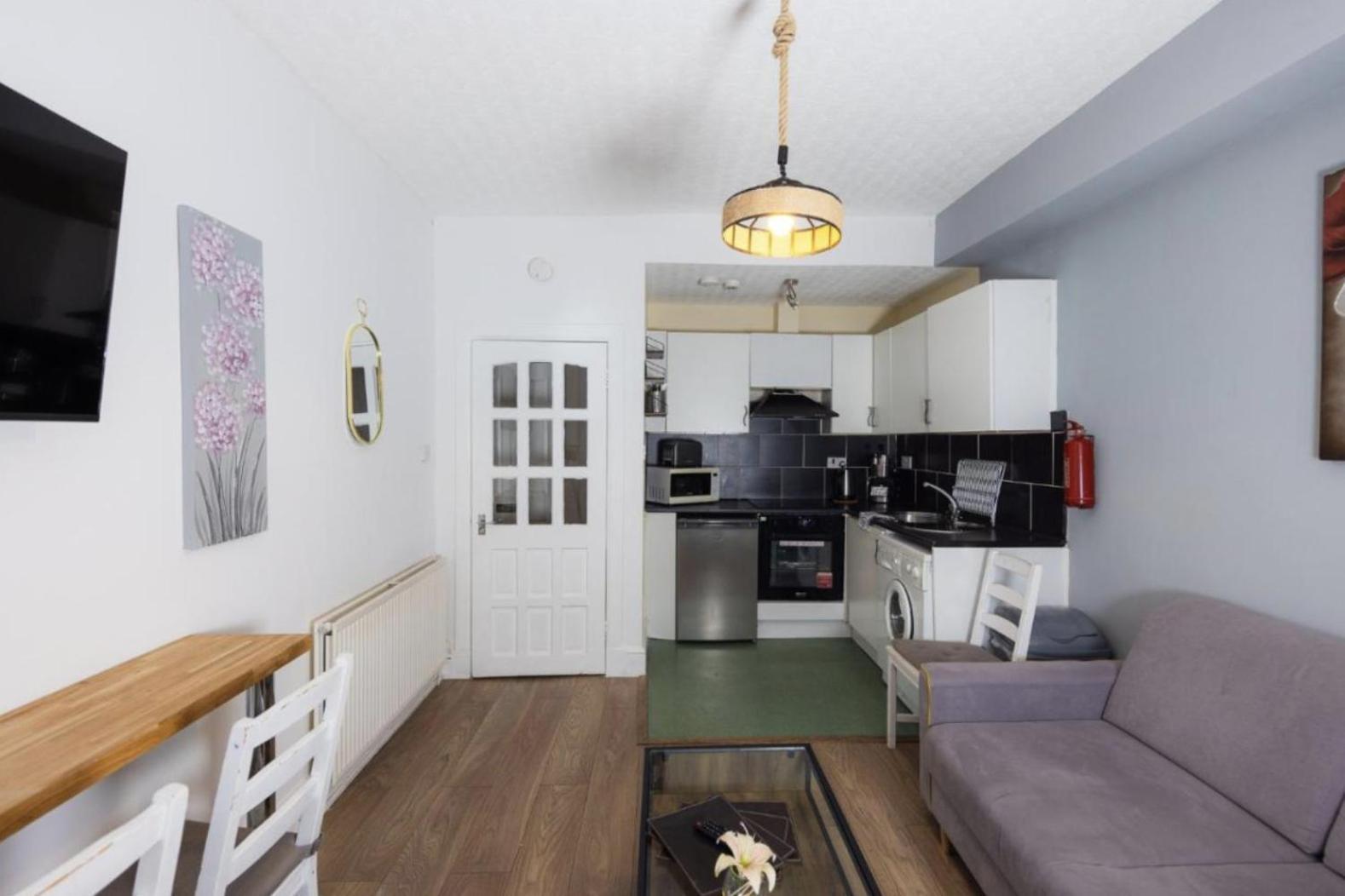 Warm & Welcoming In City Centre - Meadows 6 Appartement